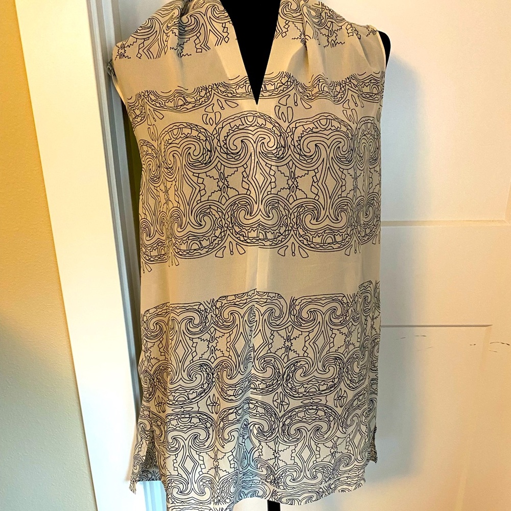 CAbi blouse tunic in excellent condition
